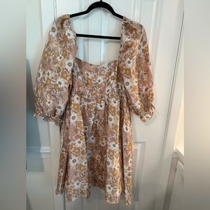 Floral Puffed-Sleeve Dress